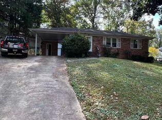 1048 Mantissa St NW, Atlanta, GA 30318