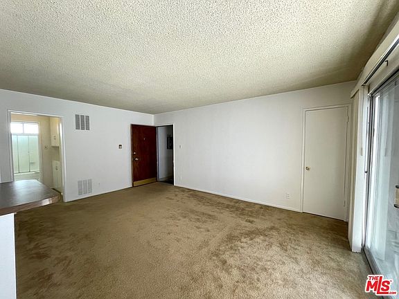 5th image of 11727 Mayfield Ave APT 8