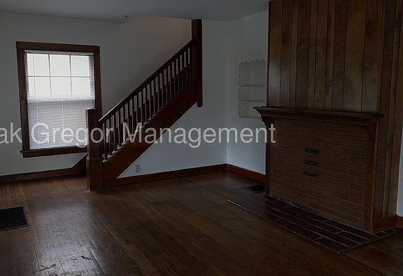 5th image of 237 Sandhurst Dr