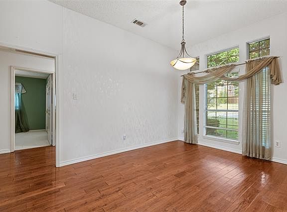 5th image of 4208 Mulberry Dr