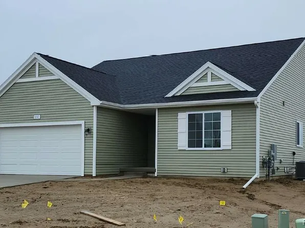 Moonlight Creek Ln Unit 133, Fowlerville, MI 48836