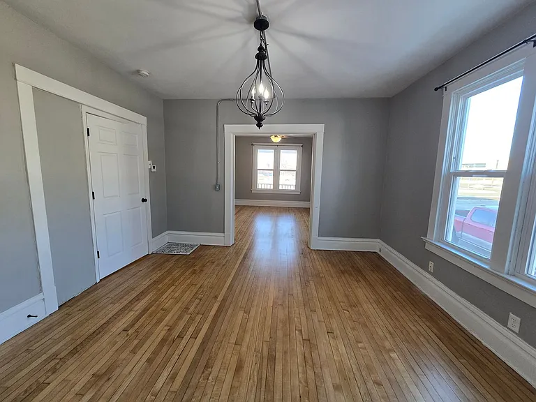 322 Broad St — Photo 13