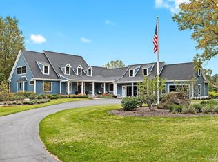 5319 Timber Bend Dr, Brighton, MI