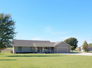 15795 S Ratner Rd, Overbrook, KS 66524