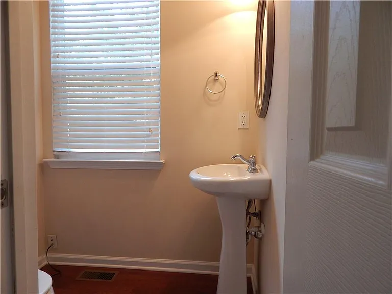 2199 Landing Walk Dr — Photo 27