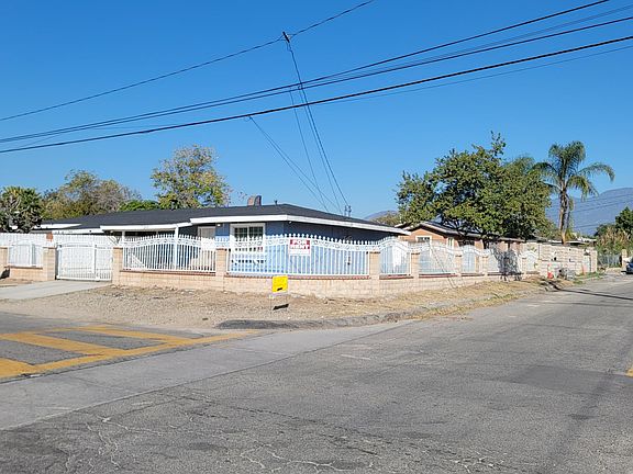 2nd image of 2400 W 1st Ave