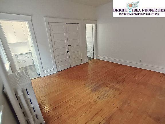 3rd image of 583 Lincoln Ave #3