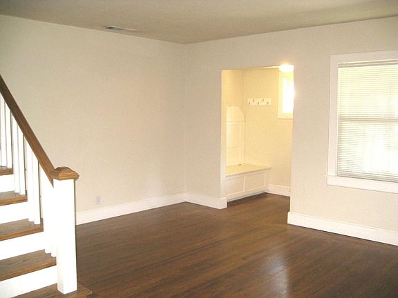 4th image of 2530 E St