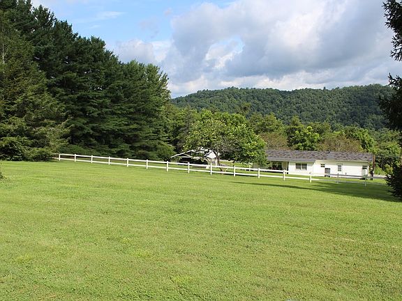 3rd image of 197 Coxs Trailer Park Rd