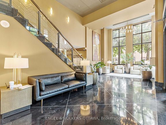 4th image of 245 Kent St Unit 706