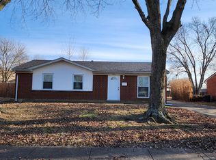 5221 Mount Holyoke Dr, Louisville, KY 40216