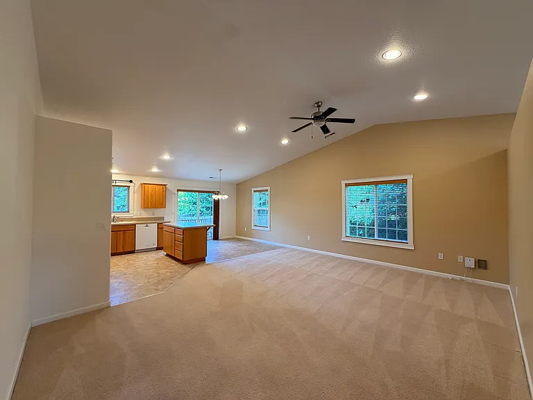 4805 NW Washington St — Photo 9