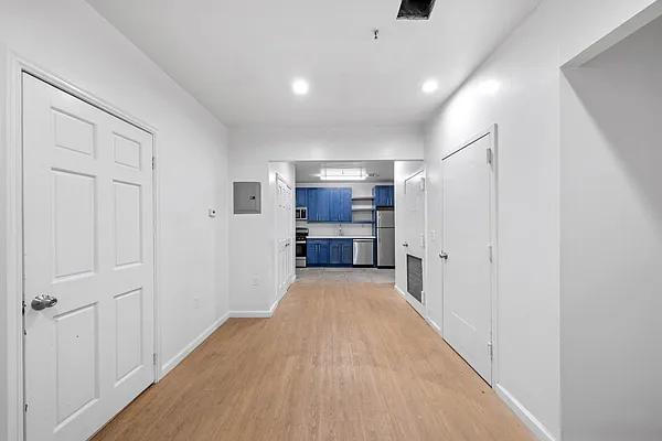 Rented by Skyhigh Realty NYC LLC | media 11