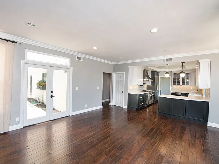 2406 La Mesa Ct — Photo 16