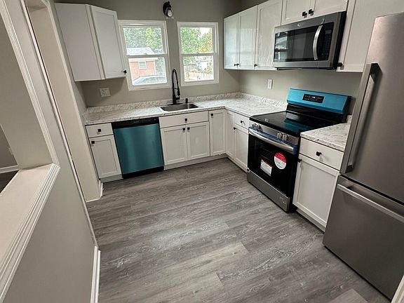 4th image of 707 Hawkins St