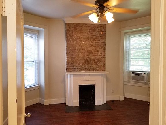 4th image of 525 Belgravia Ct APT 4
