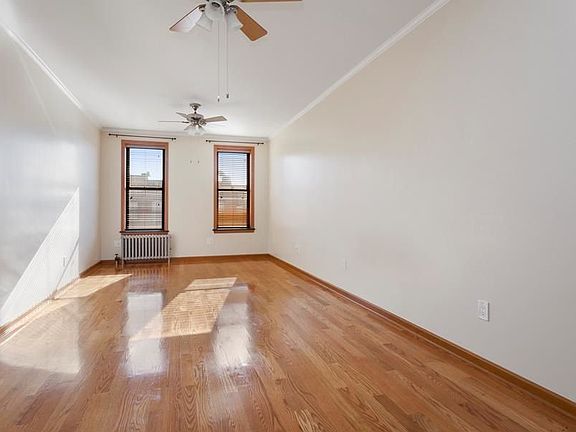 3rd image of 93 Greenpoint Ave APT 4R