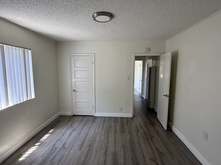 3549 E 58th St #1 — Photo 11