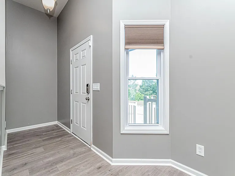 2501 Sawmill Rd — Photo 4