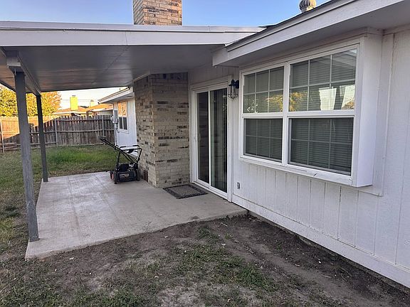 3rd image of 1614 Kansas Ave