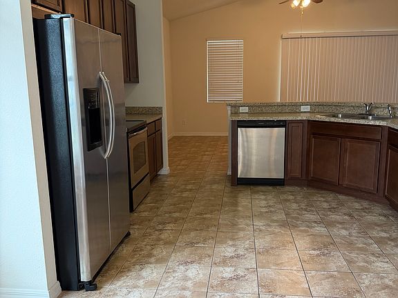 3rd image of 850 Battersea Dr