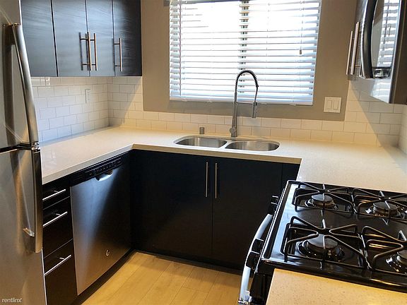 3rd image of 4352 Marlborough Ave APT 5
