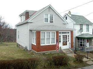 61 Ridge Rd, Pittsburgh, PA 15221