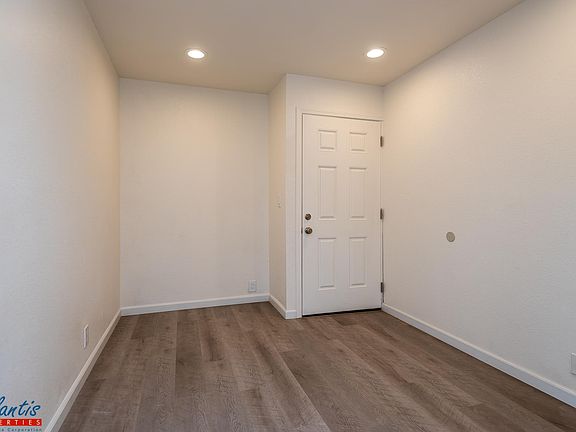 4th image of 123 Bixby St #8