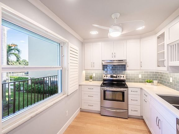 3rd image of 921 Seagrape Dr #204B