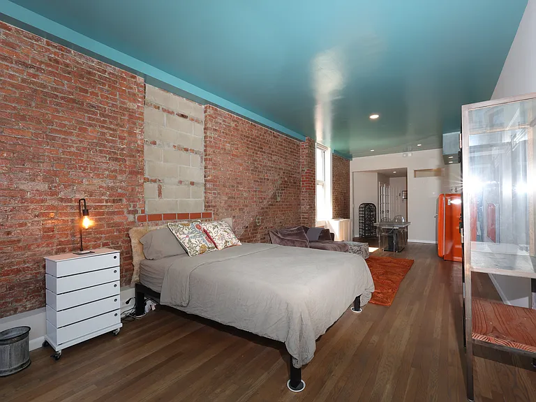 9 Barrow St #6L — Photo 5
