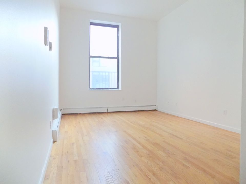 2nd image of 107 Eldridge St APT 3A