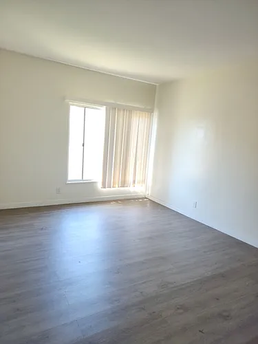 4767 San Vicente Blvd #6 Photo 1