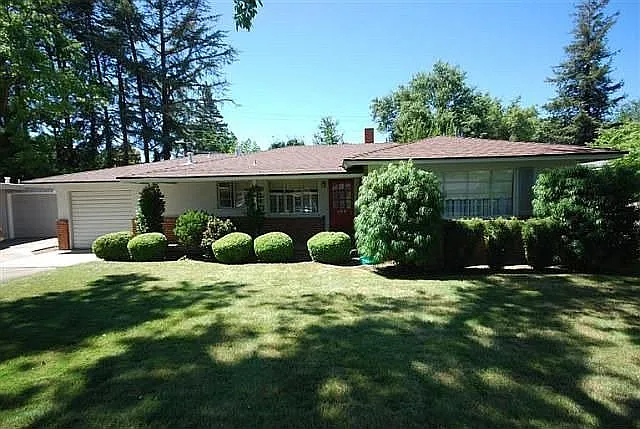 124 Chabot Ct photo 1
