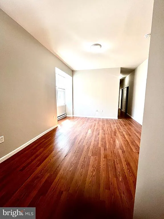 Building Photo - 7106 Devon St #1