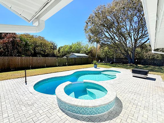 2nd image of 311 Anchor Way