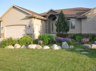 205 W St Nicholas St, Tea, SD 57064