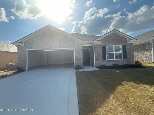 54 S Thorn Tree St, Byhalia, MS 38611