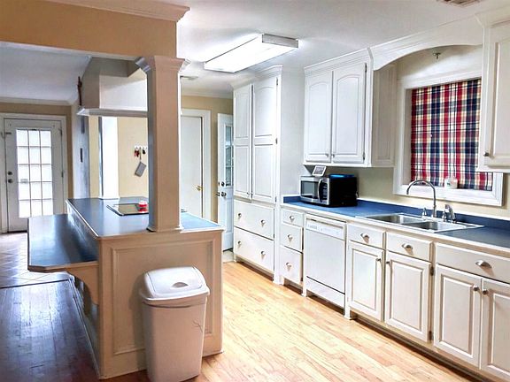 2nd image of 101 Lewald Dr