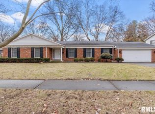 2325 S Park Ave, Springfield, IL 62704