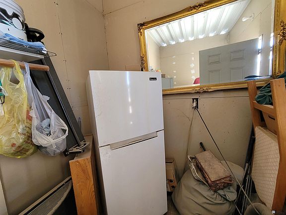 4th image of 10302 Robin Ln