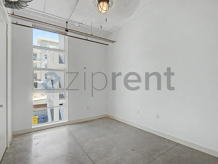 103 SE 4th Ave #203 — Photo 16