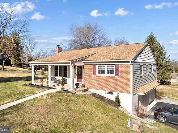 2nd image of 209 Cheyney Dr