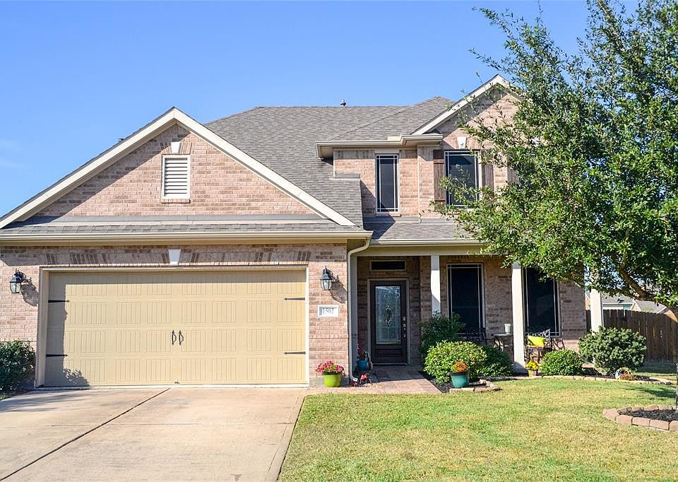 1st image of 1502 Brook Hollow Dr