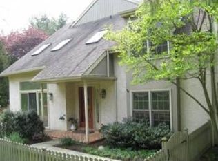 413 Chandlee Dr, Berwyn, PA 19312