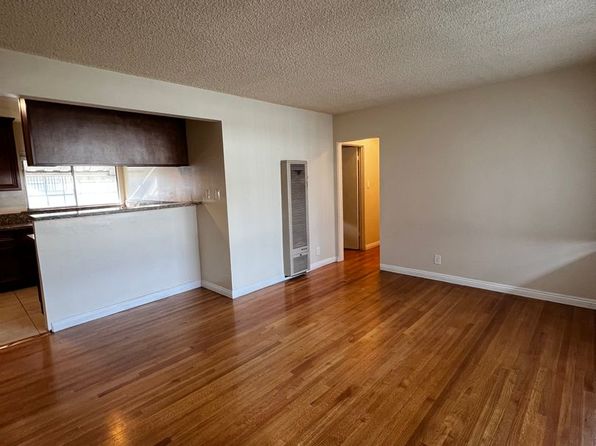 4481 Chevy Chase Dr #10