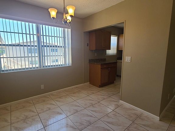 2nd image of 280 Norwich L