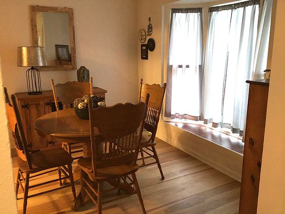 5th image of 518 Creek St