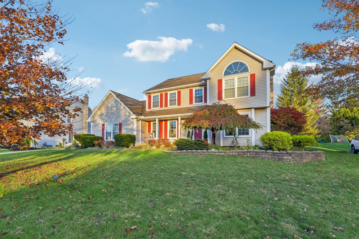 Nancy Dr-S2810-001.jpg