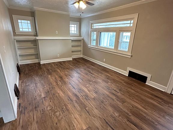 3rd image of 1500 Victoria Ave #2