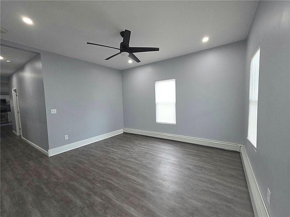 4th image of 32 Gooding St